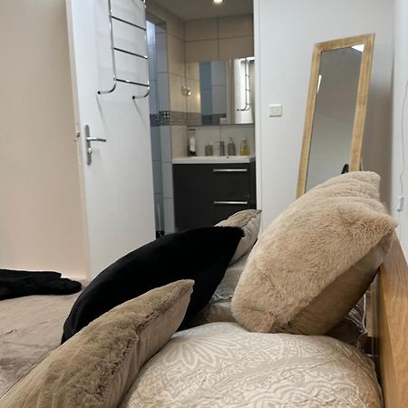 Appartement 5Min To Disneyland, Parking Prive Magny-le-Hongre Kültér fotó